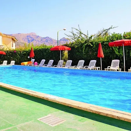 Residence Villa Giardini Giardini Naxos Daire *